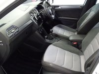 USED 2018 68 VOLKSWAGEN TIGUAN 2.0 TDI R-Line SUV 5dr Diesel Manual Euro 6 (s/s) (150 ps) SAT NAV HALF LEATHER CRUISE PAN ROOF PARK SENSORS