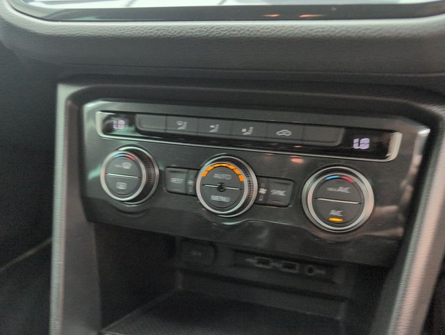 USED 2019 69 Volkswagen Tiguan 2.0 TDI Match Suv 5dr Diesel Manual Euro 6 (s/S) (150 Ps) - Cruise Control + Park Assist