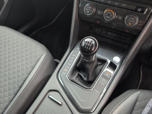 USED 2019 69 Volkswagen Tiguan 2.0 TDI Match Suv 5dr Diesel Manual Euro 6 (s/S) (150 Ps) - Cruise Control + Park Assist