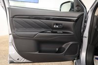 USED 2017 67 MITSUBISHI OUTLANDER 2.0h 12kWh 4h SUV 5dr Petrol Plug-in Hybrid CVT 4WD Euro 6 (s/s) (200 ps) 