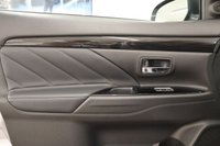 USED 2017 67 MITSUBISHI OUTLANDER 2.0h 12kWh 4h SUV 5dr Petrol Plug-in Hybrid CVT 4WD Euro 6 (s/s) (200 ps) 