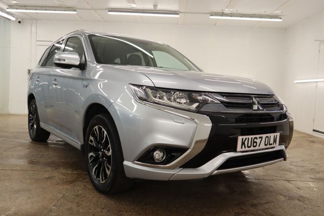 2017 67 Mitsubishi Outlander 2.0h 12kWh 4h SUV 5dr Petrol Plug-in Hybrid CVT 4WD Euro 6 (s/s) (200 ps)