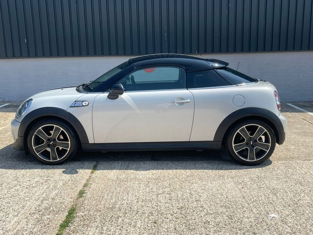 View our MINI COUPE