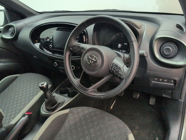 USED 2023 23 Toyota Aygo X 1.0 Vvt-I Edge Hatchback 5dr Petrol Manual Euro 6 (s/S) (72 Ps) - Alloy, Bluetooth, Dab