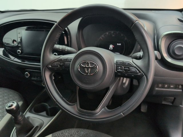 USED 2023 23 Toyota Aygo X 1.0 Vvt-I Edge Hatchback 5dr Petrol Manual Euro 6 (s/S) (72 Ps) - Alloy, Bluetooth, Dab