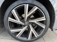USED 2023 73 VOLKSWAGEN GOLF 2.0 TDI R-Line Hatchback 5dr Diesel DSG Euro 6 (s/s) (150 ps) 18" Bergamo Alloys
