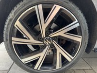 USED 2023 73 VOLKSWAGEN GOLF 2.0 TDI R-Line Hatchback 5dr Diesel DSG Euro 6 (s/s) (150 ps) 18" Bergamo Alloys