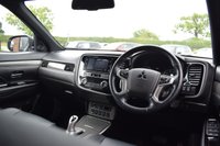 USED 2019 MITSUBISHI OUTLANDER 2.4h TwinMotor 13.8kWh 4h SUV 5dr Petrol Plug-in Hybrid CVT 4WD Euro 6 (s/s) (209 ps) HYBRID / 2 OWNER / LEATHER