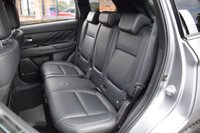 USED 2019 MITSUBISHI OUTLANDER 2.4h TwinMotor 13.8kWh 4h SUV 5dr Petrol Plug-in Hybrid CVT 4WD Euro 6 (s/s) (209 ps) HYBRID / 2 OWNER / LEATHER