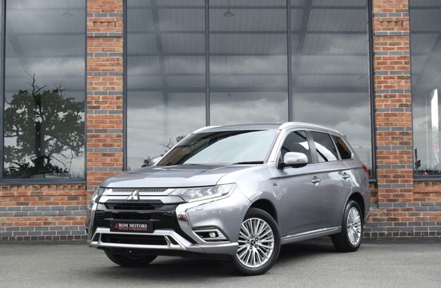 2019 Mitsubishi Outlander 2.4h TwinMotor 13.8kWh 4h SUV 5dr Petrol Plug-in Hybrid CVT 4WD Euro 6 (s/s) (209 ps)