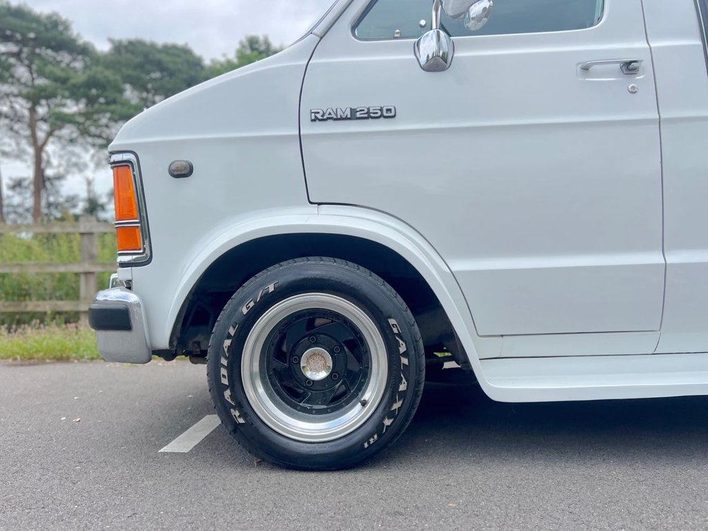 USED 1993 K DODGE RAM B250 Day Van // 5200cc 318cu V8 // px swap 