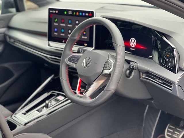 2025 VOLKSWAGEN GOLF 2.0 TSI GTI Clubsport Hatchback 5dr Petrol DSG Euro 6 (s/s) (300 ps) - Photo 10