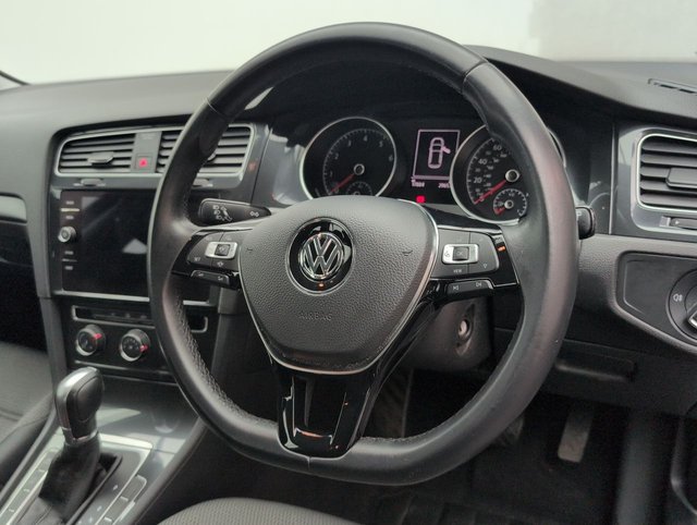 USED 2018 68 Volkswagen Golf 1.5 TSI Evo SE Nav Hatchback 5dr Petrol DSg Euro 6 (s/S) (130 Ps) 16in Alloy Wheels + Parking Sensors