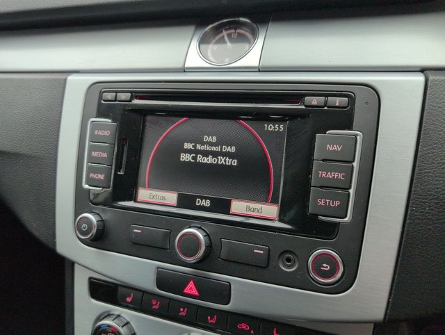 USED 2015 15 Volkswagen CC 2.0 TDI Bluemotion Tech R-Line Saloon 4dr Diesel DSg Euro 5 (s/S) (177 Ps) - Satnav, Heated Seats, Alloy