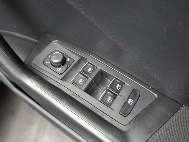 USED 2019 Y Volkswagen T-Roc 1.0 TSI Gpf SE Suv 5dr Petrol Manual Euro 6 (s/S) (115 Ps) Cruise Control+front Assist