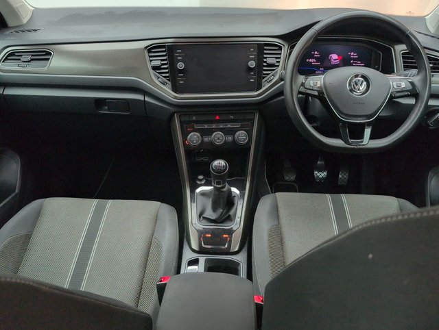 USED 2019 Y Volkswagen T-Roc 1.0 TSI Gpf SE Suv 5dr Petrol Manual Euro 6 (s/S) (115 Ps) Cruise Control+front Assist