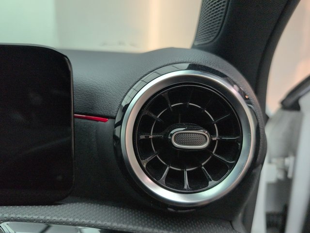 USED 2020 70 Mercedes-Benz A Class 1.3 A250e 15.6kwh Amg Line Hatchback 5dr Petrol Plug-In Hybrid 8g-Dct Euro 6 (s/S) (218 Ps) - Cruise, Heated Seats, Satnav