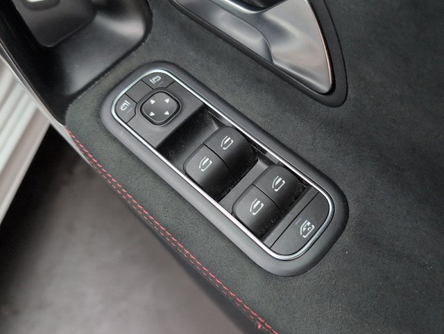 USED 2020 70 Mercedes-Benz A Class 1.3 A250e 15.6kwh Amg Line Hatchback 5dr Petrol Plug-In Hybrid 8g-Dct Euro 6 (s/S) (218 Ps) - Cruise, Heated Seats, Satnav