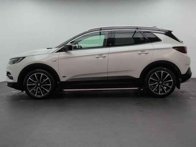 USED 2020 70 Vauxhall Grandland X 1.6 13.2kwh Elite Nav Suv 5dr Petrol Plug-In Hybrid Auto 4WD Euro 6 (s/S) Hybrid4 (300 Ps) Heated Windscreen+navigation