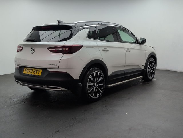 USED 2020 70 Vauxhall Grandland X 1.6 13.2kwh Elite Nav Suv 5dr Petrol Plug-In Hybrid Auto 4WD Euro 6 (s/S) Hybrid4 (300 Ps) Heated Windscreen+navigation