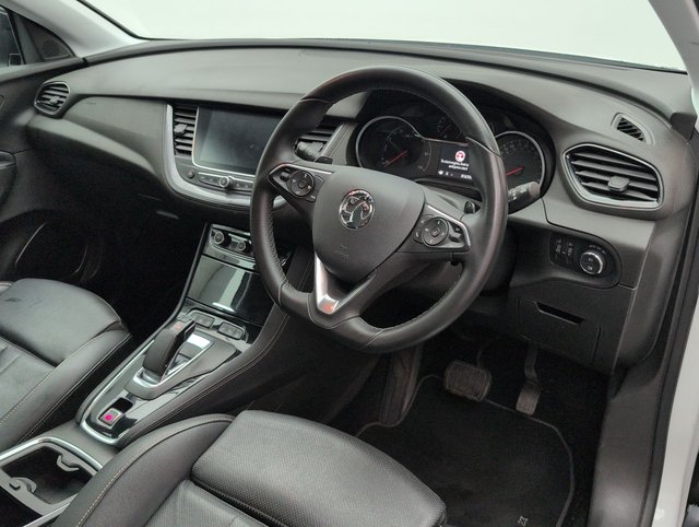USED 2020 70 Vauxhall Grandland X 1.6 13.2kwh Elite Nav Suv 5dr Petrol Plug-In Hybrid Auto 4WD Euro 6 (s/S) Hybrid4 (300 Ps) Heated Windscreen+navigation