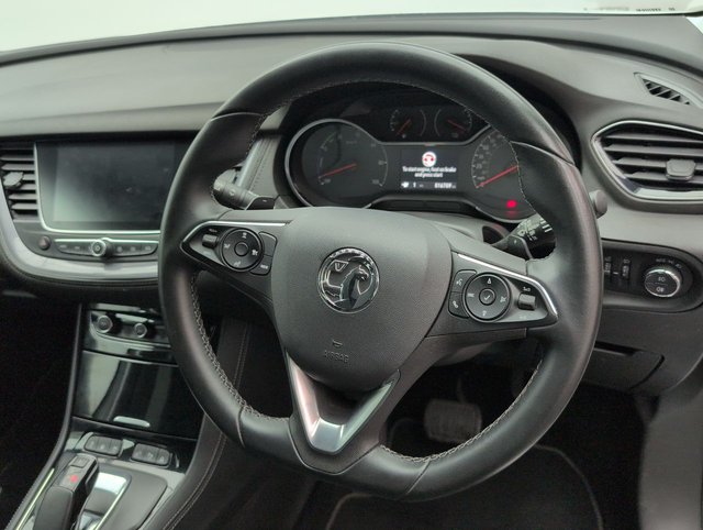 USED 2020 70 Vauxhall Grandland X 1.6 13.2kwh Elite Nav Suv 5dr Petrol Plug-In Hybrid Auto 4WD Euro 6 (s/S) Hybrid4 (300 Ps) Heated Windscreen+navigation