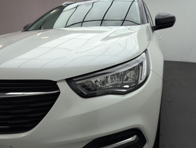 USED 2020 70 Vauxhall Grandland X 1.6 13.2kwh Elite Nav Suv 5dr Petrol Plug-In Hybrid Auto 4WD Euro 6 (s/S) Hybrid4 (300 Ps) Heated Windscreen+navigation