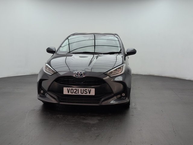 USED 2021 21 Toyota Yaris 1.5 Vvt-H Design Hatchback 5dr Petrol Hybrid E-Cvt Euro 6 (s/S) (116 Ps) Reversing Camera+bluetooth