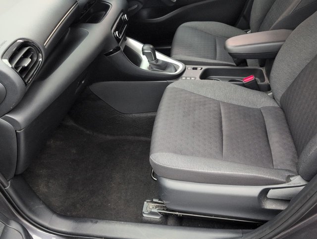 USED 2021 21 Toyota Yaris 1.5 Vvt-H Design Hatchback 5dr Petrol Hybrid E-Cvt Euro 6 (s/S) (116 Ps) Reversing Camera+bluetooth