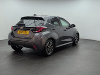 USED 2021 21 Toyota Yaris 1.5 Vvt-H Design Hatchback 5dr Petrol Hybrid E-Cvt Euro 6 (s/S) (116 Ps) Reversing Camera+bluetooth