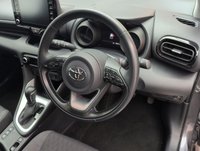 USED 2021 21 Toyota Yaris 1.5 Vvt-H Design Hatchback 5dr Petrol Hybrid E-Cvt Euro 6 (s/S) (116 Ps) Reversing Camera+bluetooth