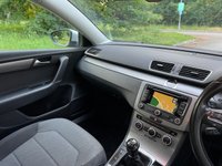 USED 2013 63 VOLKSWAGEN PASSAT 2.0 TDI BlueMotion Tech Highline Estate 5dr Diesel Manual Euro 5 (s/s) (140 ps) 