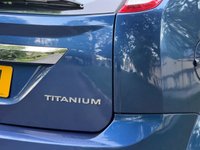 USED 2009 59 FORD FOCUS 1.8 Titanium Hatchback 5dr Petrol Manual (169 g/km, 123 bhp) 
