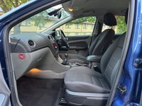 USED 2009 59 FORD FOCUS 1.8 Titanium Hatchback 5dr Petrol Manual (169 g/km, 123 bhp) 