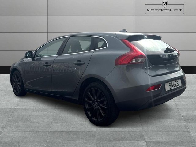 2015 VOLVO V40 - Photo 9