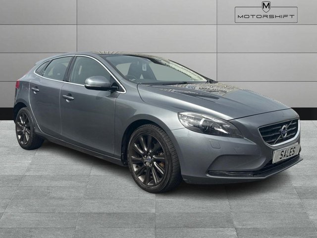 2015 VOLVO V40