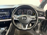 USED 2019 19 VOLKSWAGEN TOUAREG 3.0 TDI V6 R-Line Tech SUV 5dr Diesel Tiptronic 4Motion Euro 6 (s/s) (286 ps) Tow Bar,Apple Play,Heated Leather