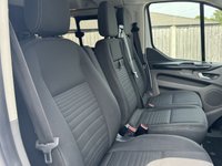 USED 2020 20 FORD TRANSIT CUSTOM 2.0 300 EcoBlue Limited Crew Van Double Cab 5dr Diesel Manual L1 H1 Euro 6 (s/s) (6 Seat) (130 ps) FINANCE OPTIONS AVAILABLE  Ideal For: Businesses needing crew and cargo transport in one  Tradespeople who transport teams and tools  Mobile services and installers  Versatile dual-purpose use (business + leisure)