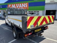 USED 2013 63 FORD TRANSIT 2.2 TDCi 350 Chassis Cab 4dr Diesel Manual RWD L4 (DRW) (123 bhp) The 2013 Transit 2.2 TDCi 350 DRW chassis cab TIPPER  is a robust, rear-wheel-drive diesel workhorse designed for heavy-duty commercial use.