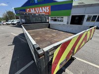 USED 2013 63 FORD TRANSIT 2.2 TDCi 350 Chassis Cab 4dr Diesel Manual RWD L4 (DRW) (123 bhp) The 2013 Transit 2.2 TDCi 350 DRW chassis cab TIPPER  is a robust, rear-wheel-drive diesel workhorse designed for heavy-duty commercial use.