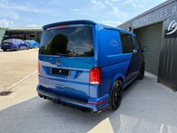 USED 2022 22 VOLKSWAGEN TRANSPORTER 2.0 TDI T32 Highline Kombi Double Cab 5dr Diesel DSG FWD SWB Euro 6 (s/s) (150 ps)  (Leighton Van)