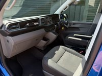 USED 2022 22 VOLKSWAGEN TRANSPORTER 2.0 TDI T32 Highline Kombi Double Cab 5dr Diesel DSG FWD SWB Euro 6 (s/s) (150 ps)  (Leighton Van)
