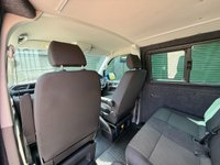 USED 2022 22 VOLKSWAGEN TRANSPORTER 2.0 TDI T32 Highline Kombi Double Cab 5dr Diesel DSG FWD SWB Euro 6 (s/s) (150 ps)  (Leighton Van)