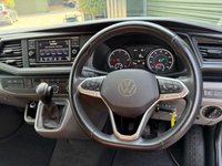 USED 2022 22 VOLKSWAGEN TRANSPORTER 2.0 TDI T32 Highline Kombi Double Cab 5dr Diesel DSG FWD SWB Euro 6 (s/s) (150 ps)  (Leighton Van)