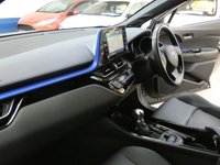 USED 2020 70 TOYOTA C-HR 1.8 VVT-h Dynamic SUV 5dr Petrol Hybrid CVT Euro 6 (s/s) (122 ps) SAT NAV HEATED LEATHER INTERIOR REAR VIEW CAMERA CRUISE CONTROL PARKING SENSORS 1 OWNER SERVICE HISTORY TOYOTA WARRANTY