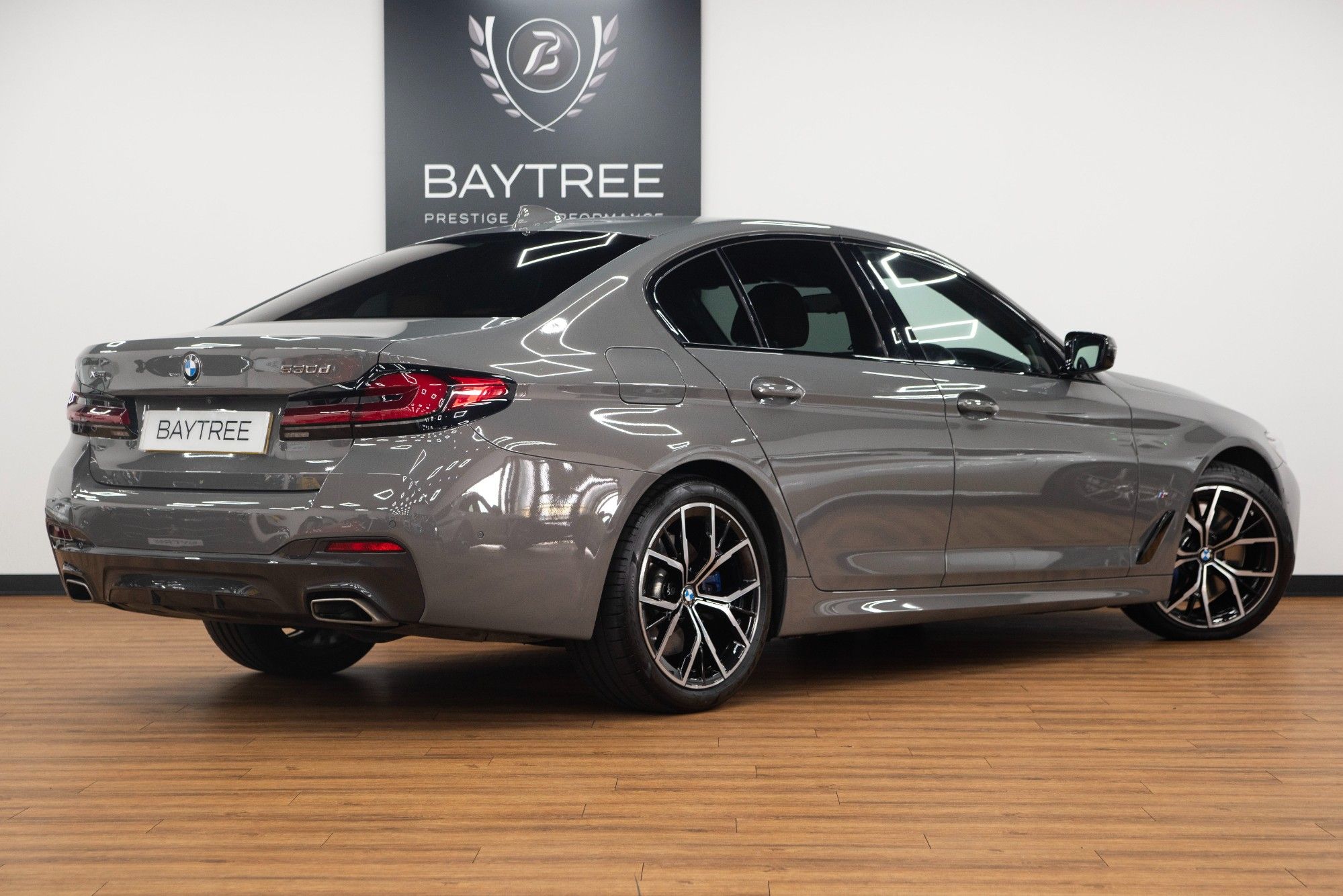 USED 2021 71 BMW 5 SERIES 3.0 530d MHT M Sport Hybrid  