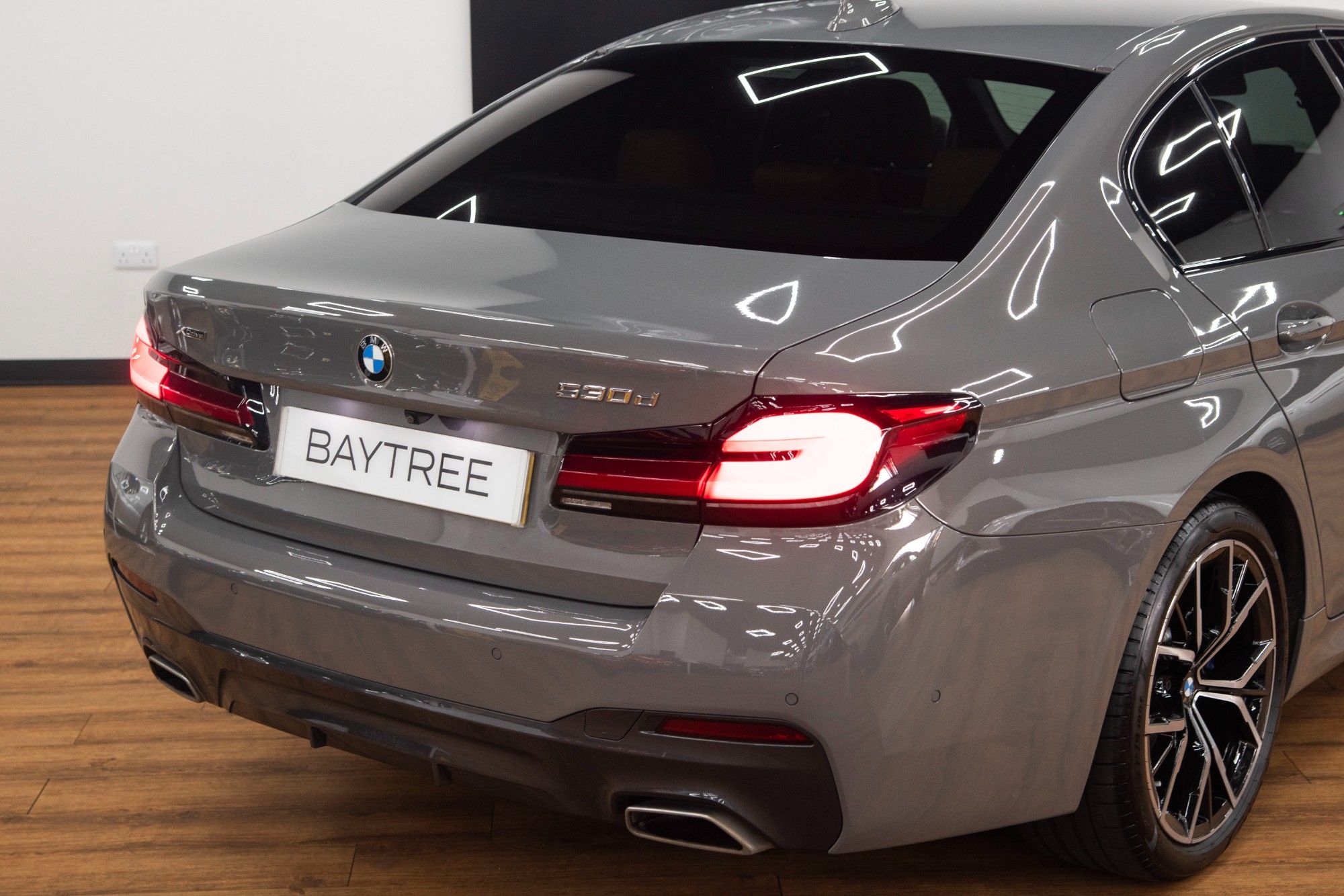 USED 2021 71 BMW 5 SERIES 3.0 530d MHT M Sport Hybrid  