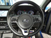 USED 2021 21 KIA NIRO 64kWh 4+ SUV 5dr Electric Auto (201 bhp) SAT NAV SUNROOF HEATED LEATHER REAR VIEW CAMERA PARKING SENSORS 1 OWNER SERVICE HISTORY KIA WARRANTY TILL MARCH 2028