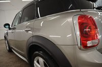 USED 2017 67 MINI COUNTRYMAN 2.0 Cooper D SUV 5dr Diesel Auto Euro 6 (s/s) (150 ps) &pound;10735 FACTORY OPTIONS LOW MILES FANTATIC OPORTUNITY TO BUY THIS HIGHLEY SPECKED MINI