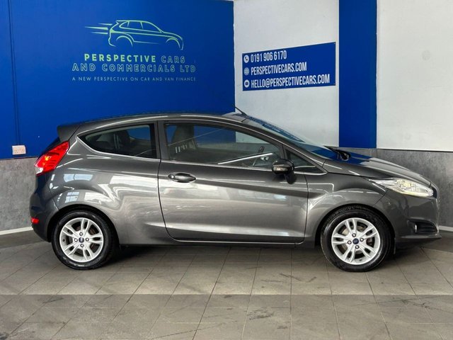 2015 FORD FIESTA - Photo 2